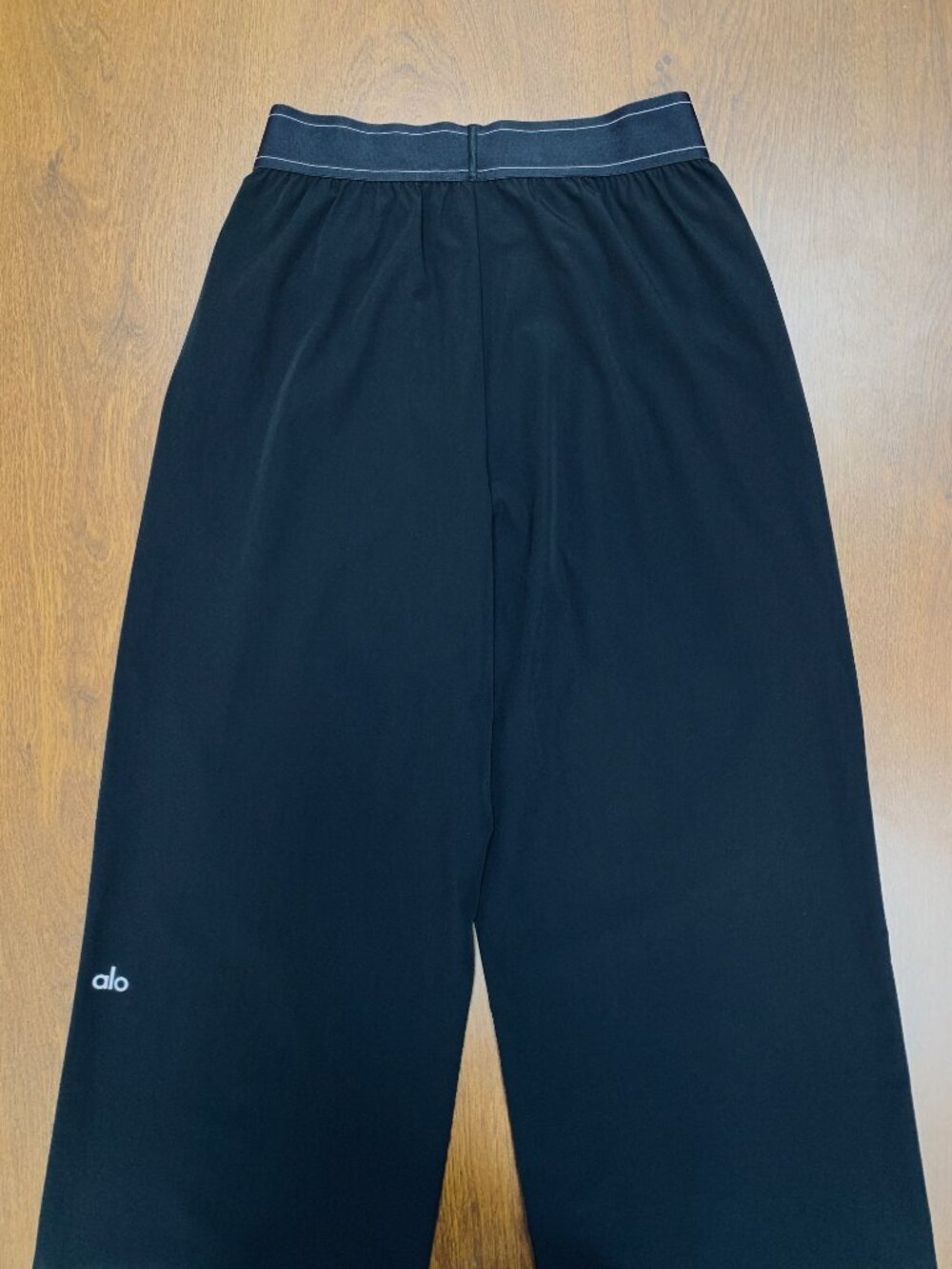 Alo Yoga Black Trouser Minimal Everyday Essential Pants (Regular 30-inch)💕💎 - Picture 3 of 8